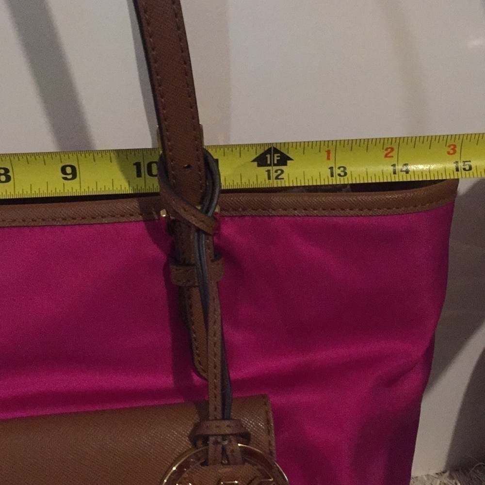 Michael Kors Jet Set Nylon Large Pocket Tote - Picture 10 of 16